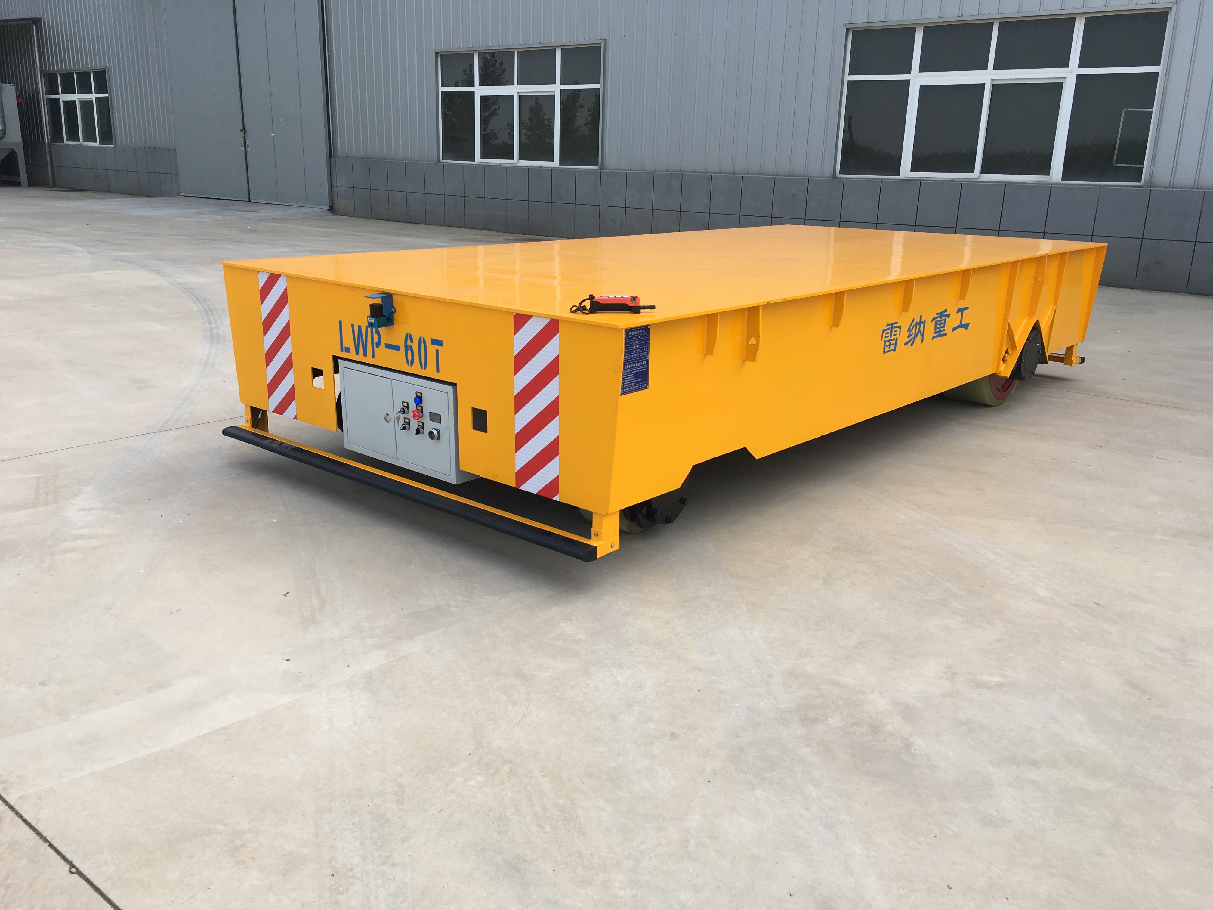 無(wú)軌電動(dòng)平板車(chē)使用時(shí)發(fā)熱應(yīng)當(dāng)如何處理？